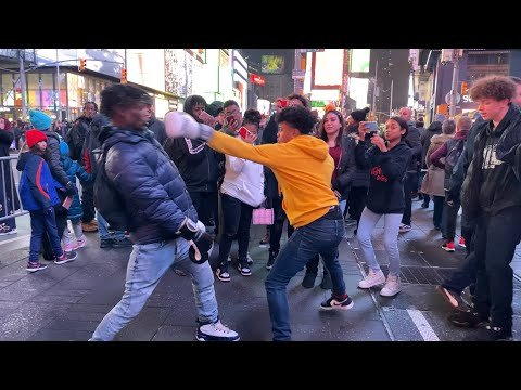 Boxer vs Strangers BOXING FIGHT (NYC TIME SQUARE)🥊