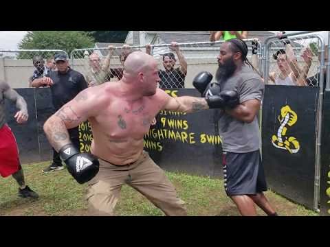 NEO NAZI VS CRIP  HEAVY WEIGHT BOXING KNOCKOUT!!!!
